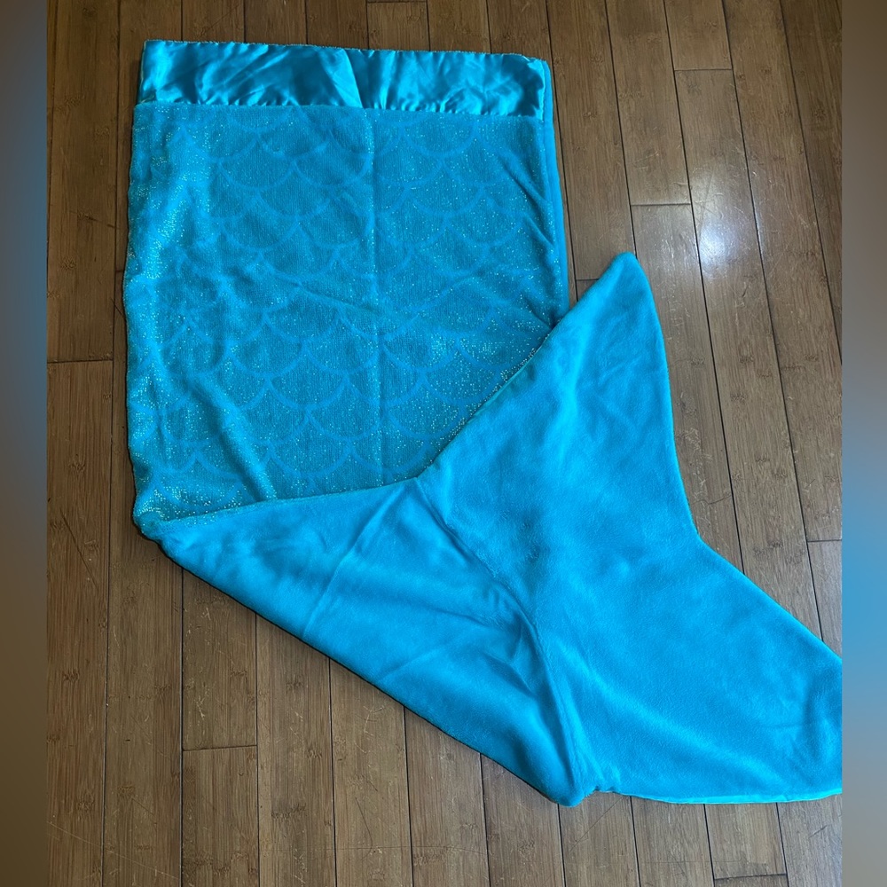 Snuggie Mermaid Blanket